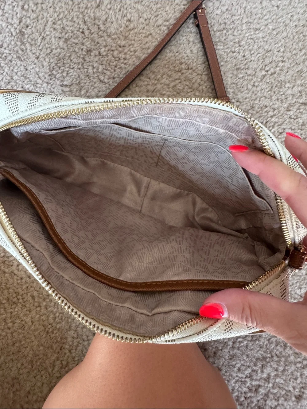 Michael Kors Jet Set Logo Crossbody Bag